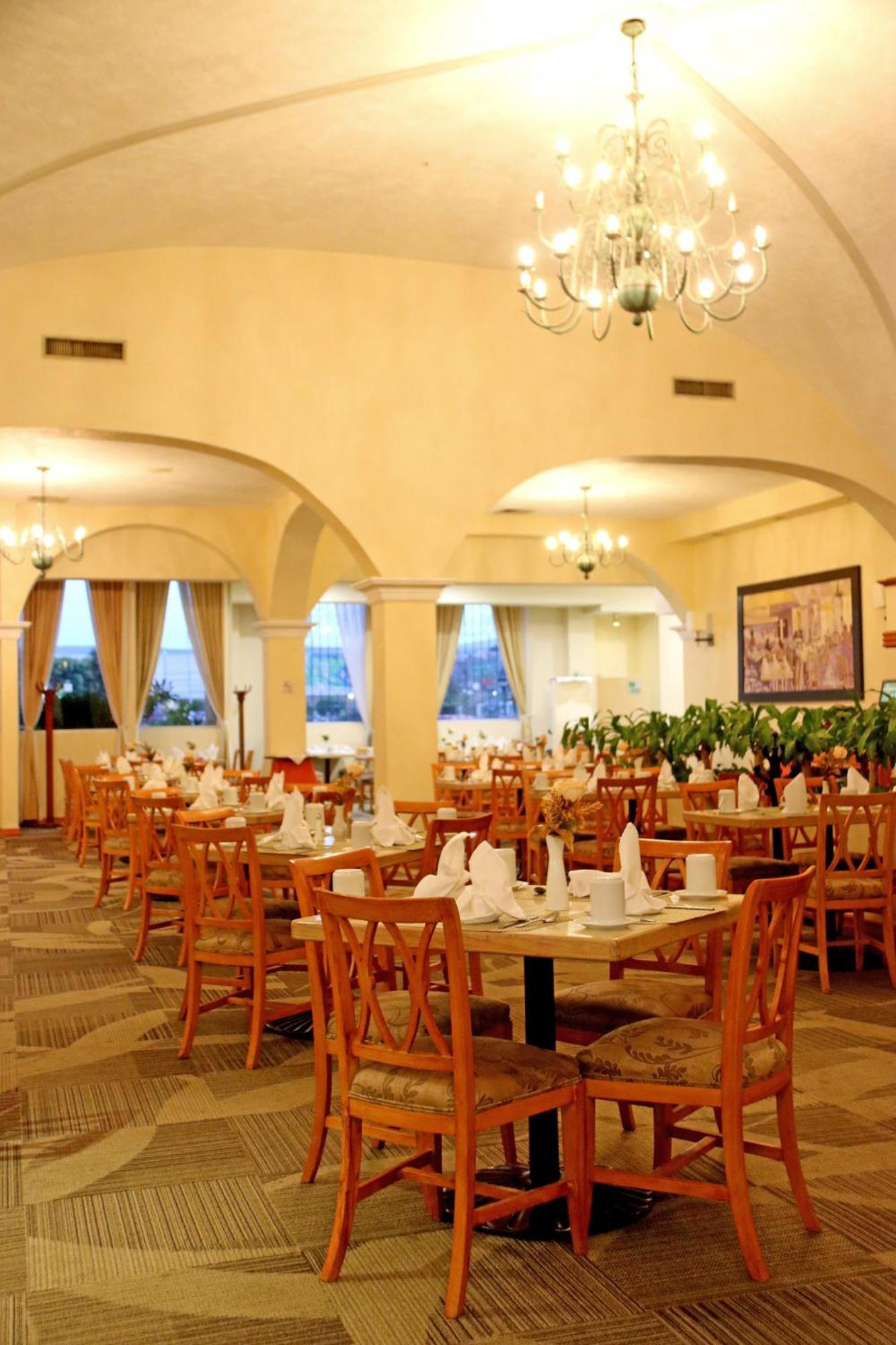 Holiday Inn La Piedad By Ihg Esterno foto
