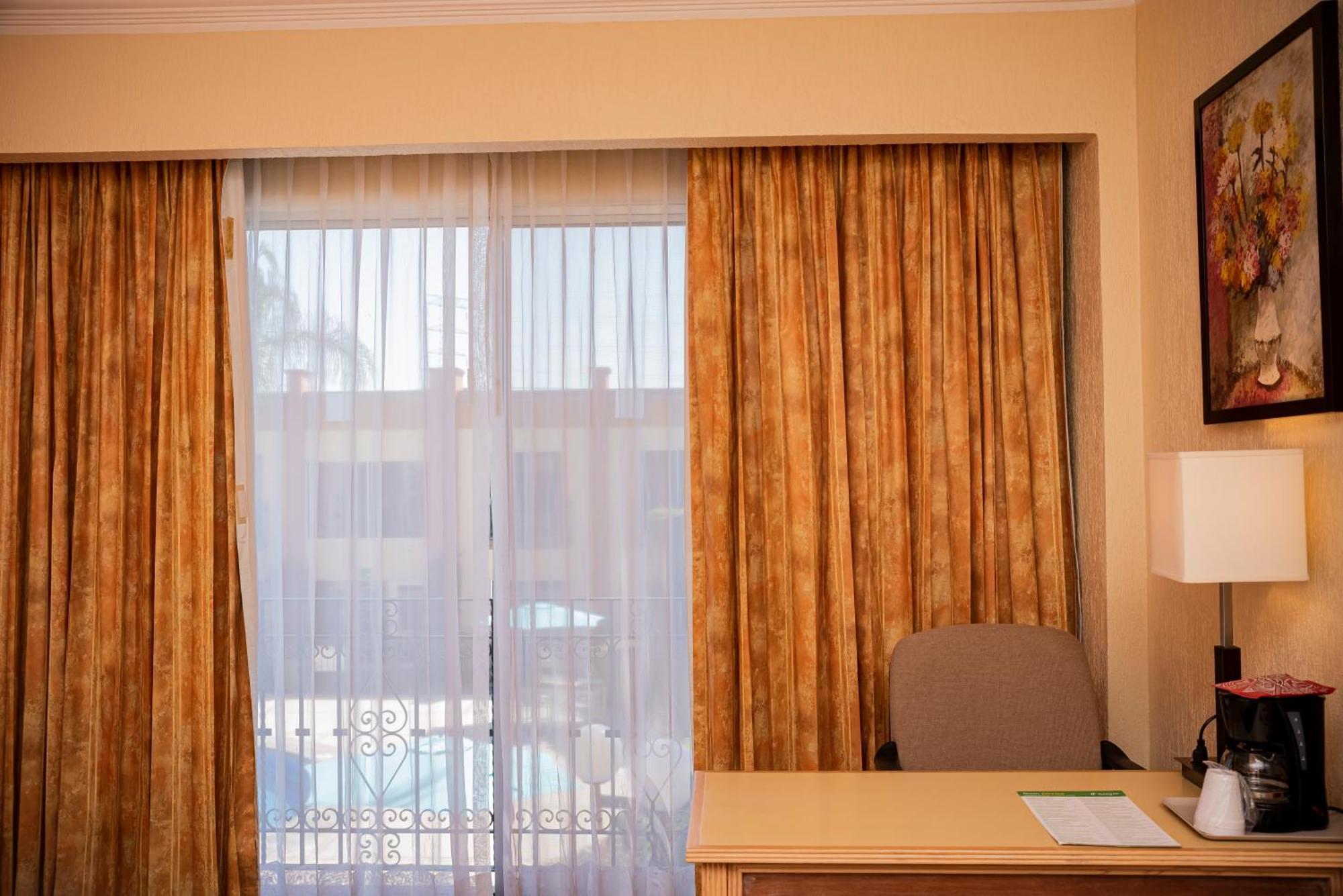 Holiday Inn La Piedad By Ihg Esterno foto