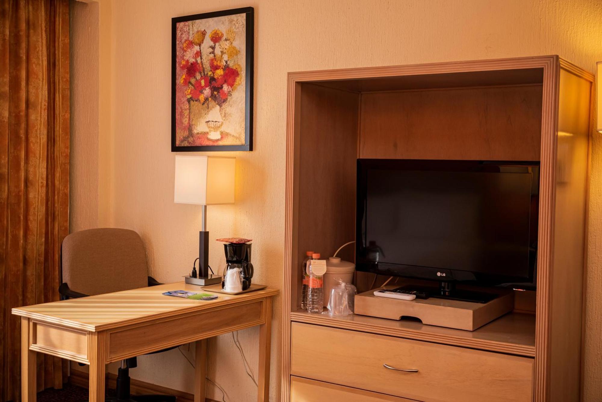 Holiday Inn La Piedad By Ihg Esterno foto