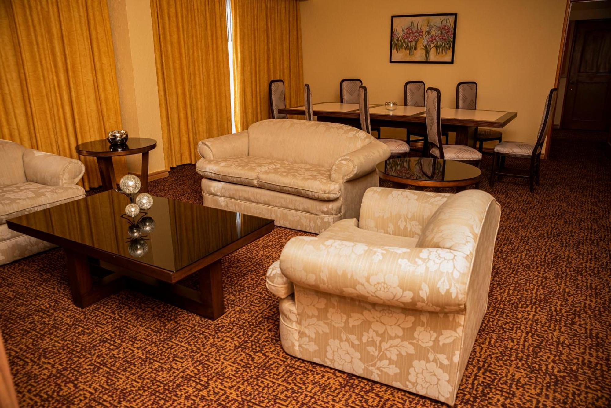 Holiday Inn La Piedad By Ihg Esterno foto