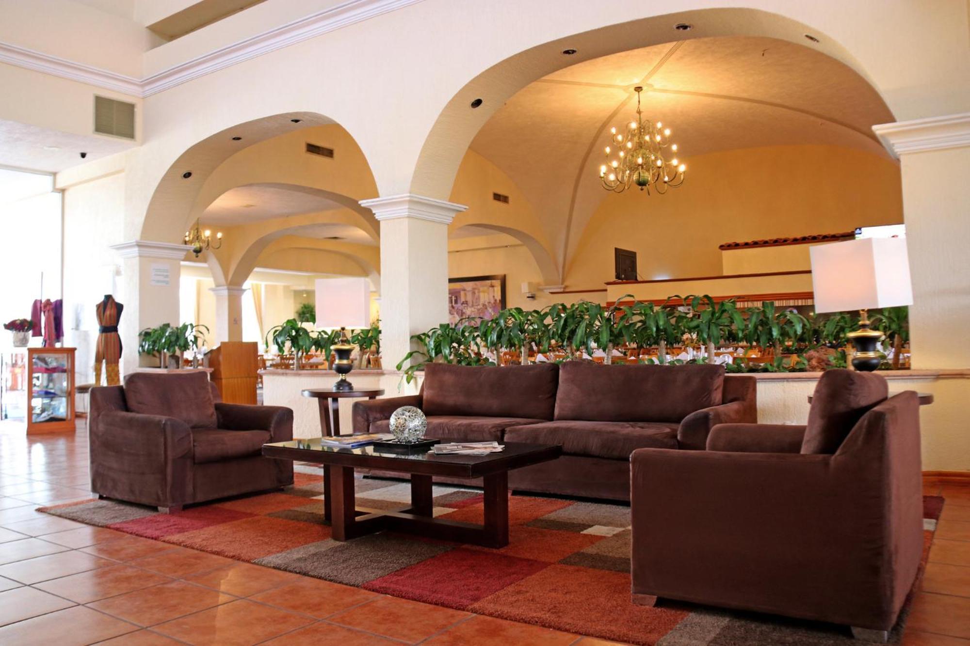 Holiday Inn La Piedad By Ihg Esterno foto